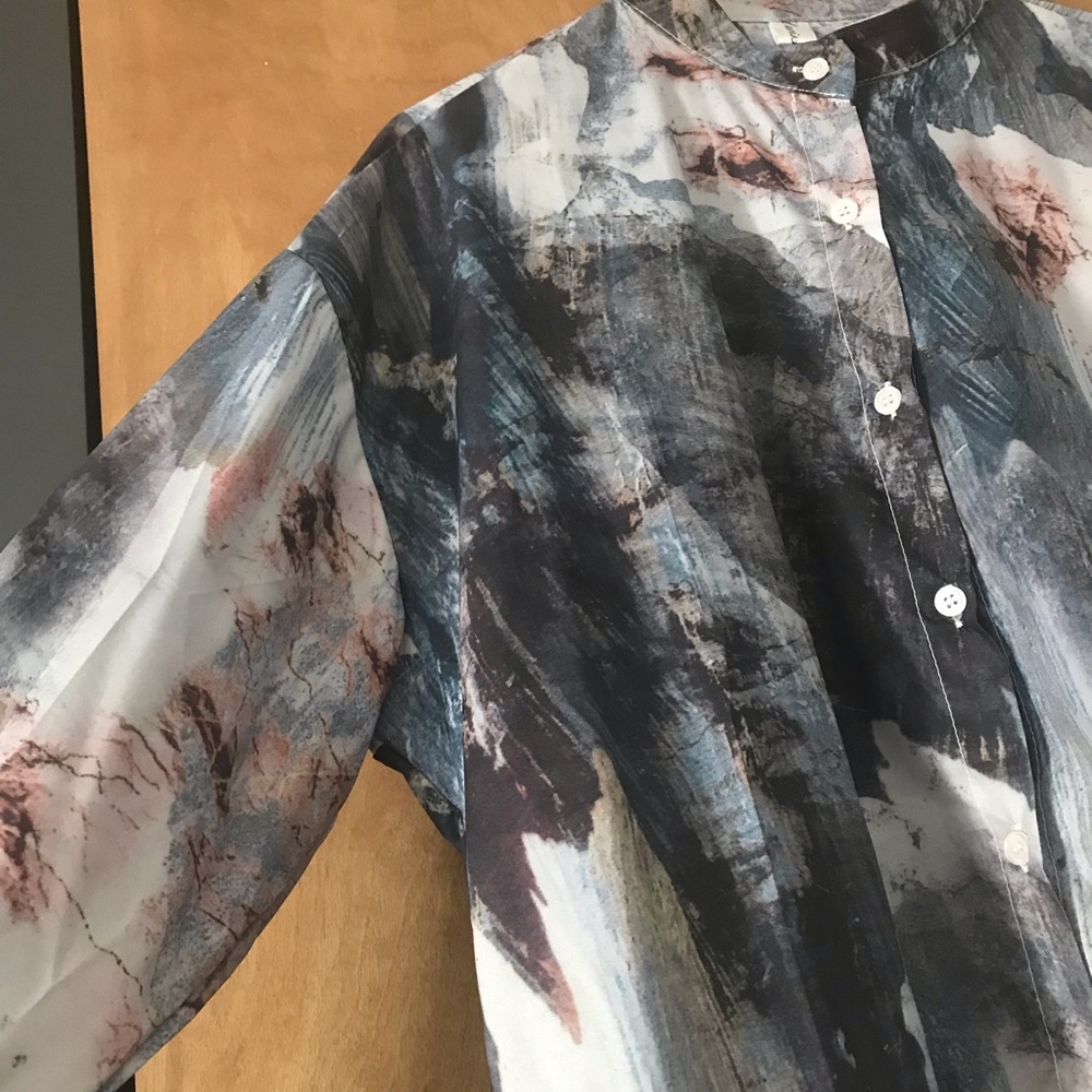 Patterned Button Up (L) - Picture 3 of 3